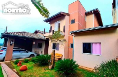 Casa, 6 quartos, 300 m² - Foto 1