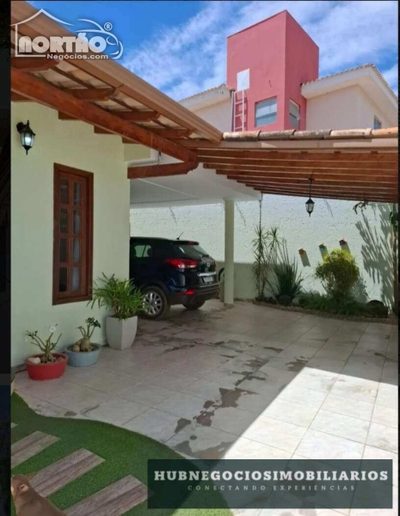 Casa, 6 quartos, 270 m² - Foto 1