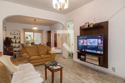 Casa, 3 quartos, 232 m² - Foto 2