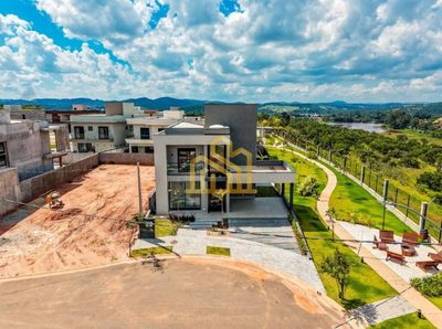 Sobrado, 3 quartos, 304 m² - Foto 2