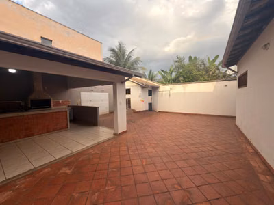 Casa, 3 quartos, 200 m² - Foto 1