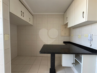Apartamento, 3 quartos, 70 m² - Foto 2