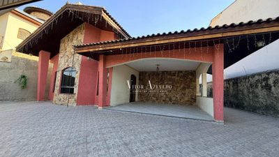 Casa, 3 quartos, 216 m² - Foto 1