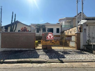 Casa, 3 quartos, 400 m² - Foto 1