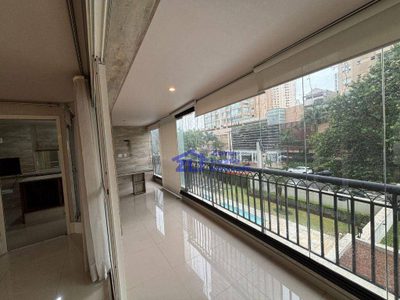 Apartamento, 3 quartos, 215 m² - Foto 1