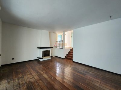 Sobrado, 3 quartos, 253 m² - Foto 1