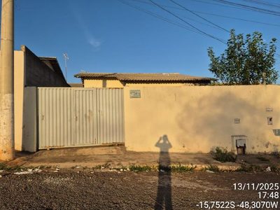 Casa, 2 quartos, 200 m² - Foto 1