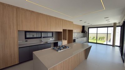 Sobrado, 4 quartos, 310 m² - Foto 2