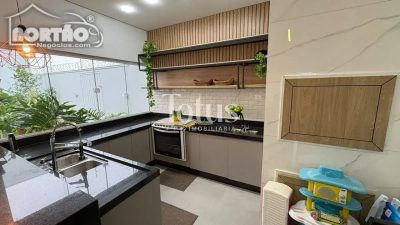 Casa, 3 quartos, 209 m² - Foto 4