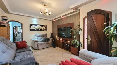 Casa, 3 quartos, 224 m² - Foto 2