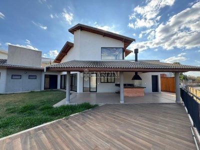 Casa, 3 quartos, 1273 m² - Foto 1