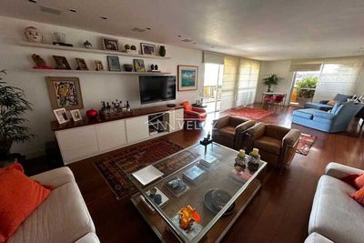 Apartamento, 3 quartos, 253 m² - Foto 2