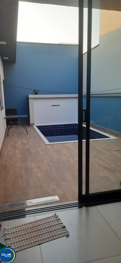 Casa, 3 quartos, 218 m² - Foto 1