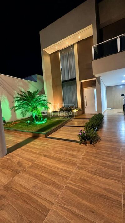 Sobrado, 4 quartos, 350 m² - Foto 1