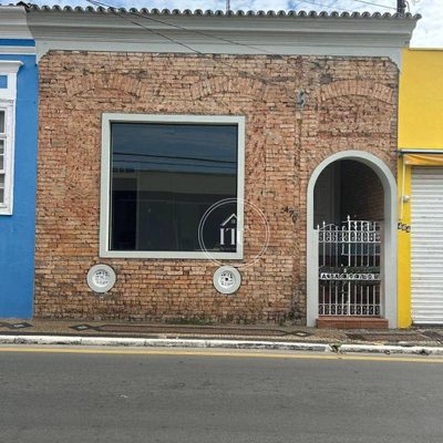 Casa, 4 quartos, 219 m² - Foto 1