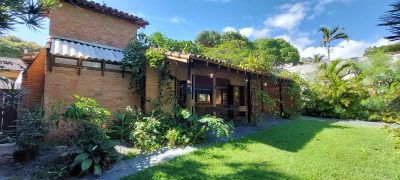 Casa, 4 quartos, 208 m² - Foto 1