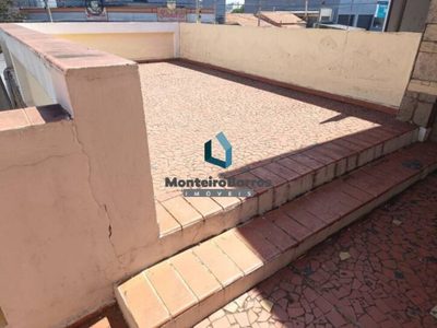 Casa, 3 quartos, 201 m² - Foto 1