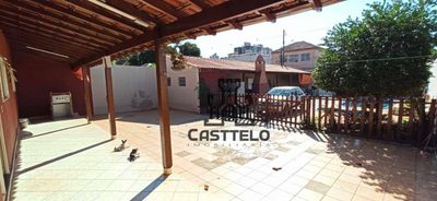 Casa, 4 quartos, 198 m² - Foto 2
