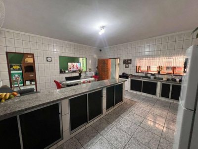 Casa, 2 quartos, 250 m² - Foto 2