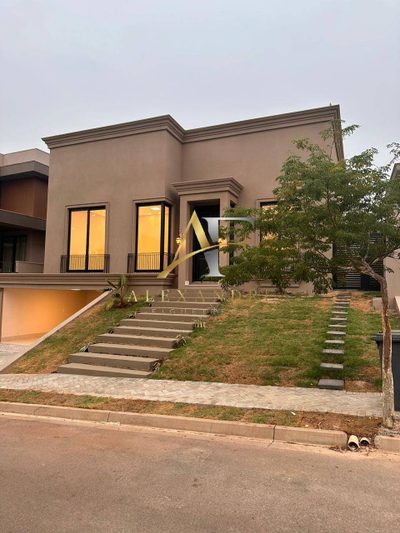 Casa, 4 quartos, 300 m² - Foto 1