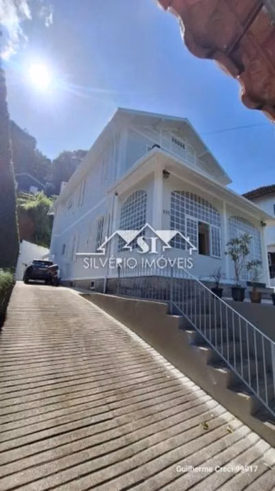 Casa, 4 quartos, 201 m² - Foto 1