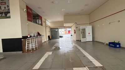 Loja-Salão, 200 m² - Foto 2