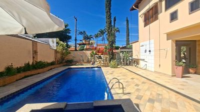 Casa, 4 quartos, 460 m² - Foto 1