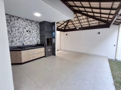 Casa, 4 quartos, 220 m² - Foto 3