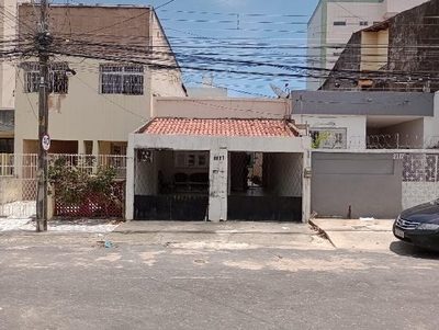 Casa, 3 quartos, 211 m² - Foto 1