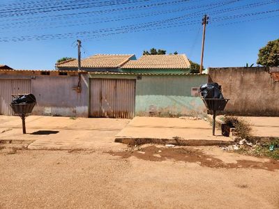 Casa, 2 quartos, 180 m² - Foto 1