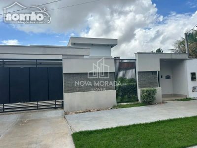 Casa, 4 quartos, 210 m² - Foto 2