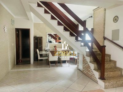 Sobrado, 6 quartos, 300 m² - Foto 1