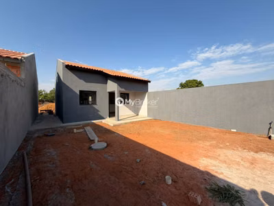 Casa, 2 quartos, 54 m² - Foto 1
