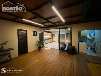 Casa, 4 quartos, 178 m² - Foto 1