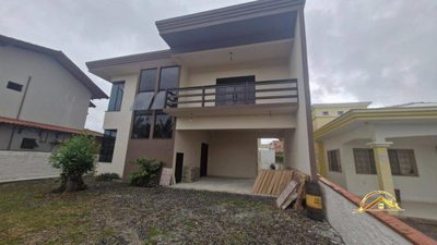Casa, 3 quartos, 245 m² - Foto 1