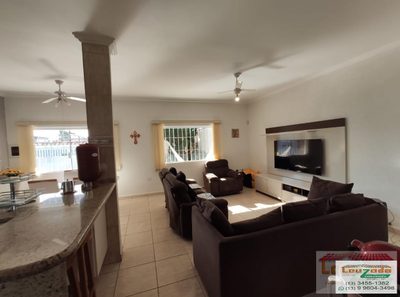 Casa, 3 quartos, 157 m² - Foto 2