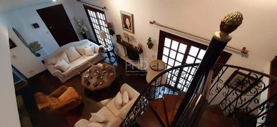 Sobrado, 3 quartos, 239 m² - Foto 1