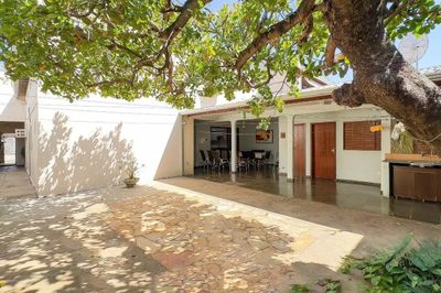 Casa, 4 quartos, 245 m² - Foto 1