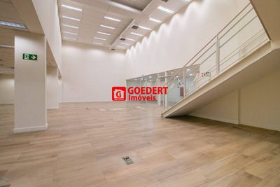 Loja-Salão, 625 m² - Foto 1