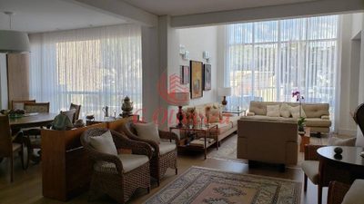 Apartamento, 3 quartos, 232 m² - Foto 1