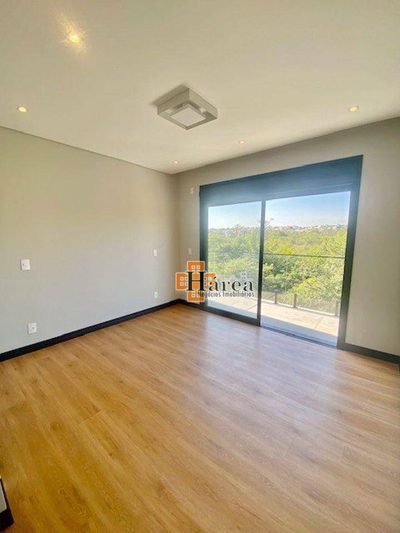 Sobrado, 3 quartos, 303 m² - Foto 4