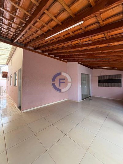 Casa, 2 quartos, 160 m² - Foto 1