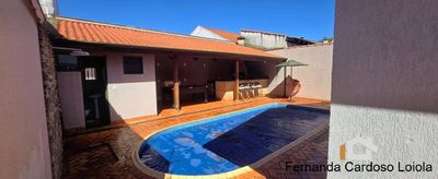 Casa, 3 quartos, 272 m² - Foto 1