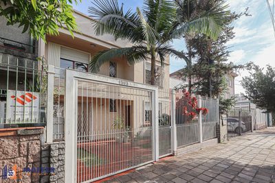 Casa, 3 quartos, 209 m² - Foto 2