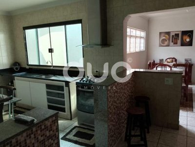 Casa, 3 quartos, 187 m² - Foto 2