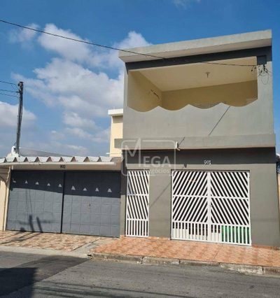 Casa, 3 quartos, 179 m² - Foto 1