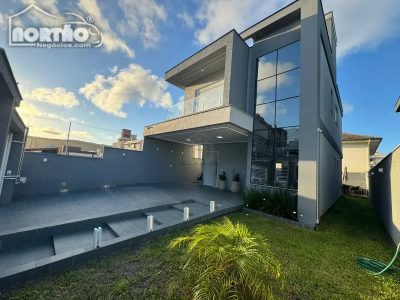 Casa, 4 quartos, 205 m² - Foto 1