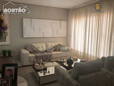 Casa, 7 quartos, 415 m² - Foto 2