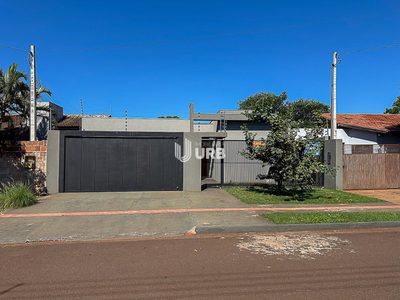 Casa, 4 quartos, 153 m² - Foto 1