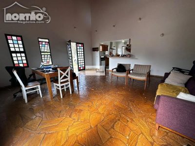 Casa, 5 quartos, 255 m² - Foto 4